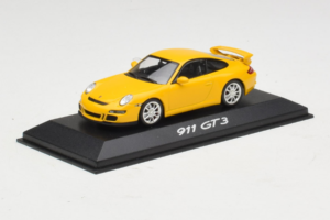 Porsche 911 997 GT3 Jaune Minichamps 1:43 WAP02012116 Métal Moulé — image 2 sur 4