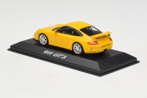 Porsche 911 997 GT3 Jaune Minichamps 1:43 WAP02012116 Métal Moulé — image 3 sur 4