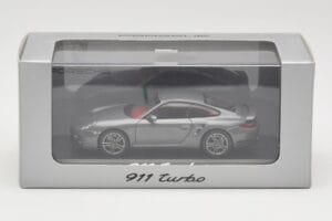 Porsche 911 997 Turbo Anthracite Grey Minichamps 1:43 WAP0200010A Métal Moulé — image 4 sur 4
