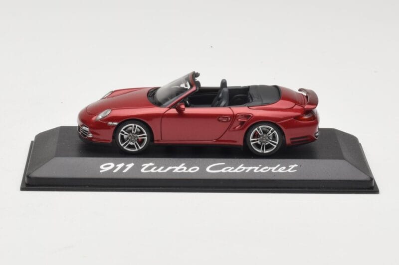 Porsche 911 997 Turbo Cabriolet Rouge Minichamps 1:43 Porsche 911 997 Turbo Cabriolet Rouge Minichamps 1:43 WAP0200130A Métal Moulé