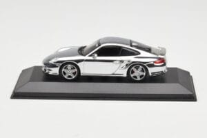Porsche 911 997 Turbo Chrome Silver Minichamps 1:43 WAP02060816-R Métal Moulé