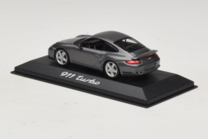 Porsche 911 997 Turbo Grey Metallic Minichamps 1:43 WAP02013016 Métal Moulé — image 3 sur 5