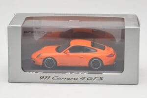 Porsche 911 997.2 Carrera 4 GTS Orange Minichamps 1:43 WAP0201140C Métal Moulé — image 4 sur 4