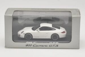 Porsche 911 997.2 Carrera GTS Blanc Minichamps 1:43 WAP0200200B Métal Moulé — image 4 sur 4