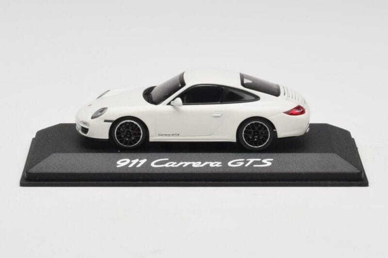 Porsche 911 997.2 Carrera GTS Blanc Minichamps 1:43 Porsche 911 997.2 Carrera GTS Blanc Minichamps 1:43 WAP0200200B Métal Moulé