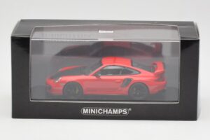 Porsche 911 997.2 GT2 RS Rouge avec Jantes Noires Minichamps 1:43 400069407 Métal Moulé — image 4 sur 4