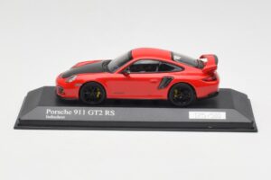 Porsche 911 997.2 GT2 RS Rouge avec Jantes Noires Minichamps 1:43 400069407 Métal Moulé