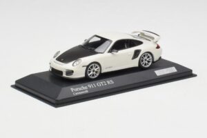 Porsche 911 997.2 GT2 RS Blanc avec Jantes Argentées Minichamps 1:43 400069405 Métal Moulé — image 2 sur 4