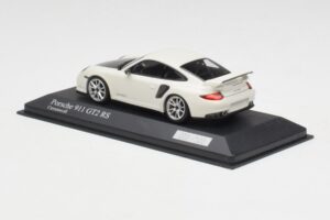 Porsche 911 997.2 GT2 RS Blanc avec Jantes Argentées Minichamps 1:43 400069405 Métal Moulé — image 3 sur 4