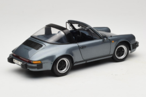Porsche 911 SC Argent Minichamps 1:18 100063060 Métal Moulé — image 3 sur 8