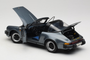Porsche 911 SC Argent Minichamps 1:18 100063060 Métal Moulé — image 5 sur 8