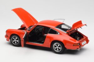Porsche 911 Carrera RS 2.7 Orange AUTOart 1:18 78057 Métal Moulé — image 5 sur 8