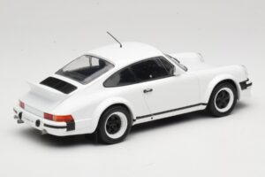 Porsche 911 SC GT Race Version IXO 1:18 18CMC007 Métal Moulé — image 2 sur 6