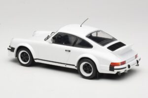 Porsche 911 SC GT Race Version IXO 1:18 18CMC007 Métal Moulé — image 5 sur 6