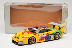 Porsche 911 GT1 #1 D. Rohr / R. Pilgrim / A. McNish 1997 UT Models 1:18 39724 Métal Moulé — image 8 sur 8