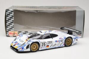 Porsche 911 GT1 #25 Porsche AG U. Alzen / J. Muller / B. Wollek 24 Hours of Le Mans 1998 Maisto 1:18 56052 Métal Moulé — image 8 sur 8