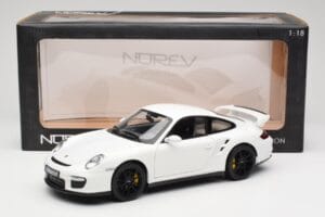 Porsche 911 GT2 997.1 Blanc Norev 1:18 187572 Métal Moulé — image 8 sur 8