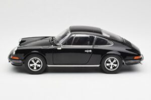 Porsche 911 S Noir Schuco 1:18 450047200 Métal Moulé — image 4 sur 8