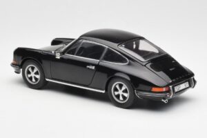Porsche 911 S Noir Schuco 1:18 450047200 Métal Moulé — image 7 sur 8