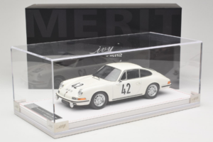 Porsche 911 S #42 R. Buchet / H. Linge Auguste Veuillet 24 Hours of Le Mans Class Winner 1967 IVY 1:18 REMC006 Résine — image 6 sur 6