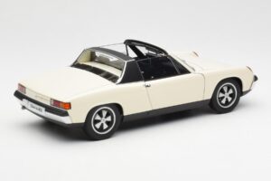 Porsche 914/6 Ivoire Clair AUTOart 1:18 77933 Métal Moulé — image 3 sur 8