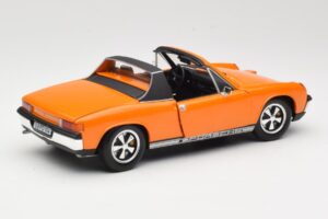 Porsche 914/6 Orange Revell 1:18 08864 Métal Moulé — image 3 sur 8