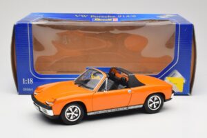 Porsche 914/6 Orange Revell 1:18 08864 Métal Moulé — image 8 sur 8