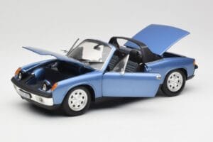 Porsche 914 Bleu Revell 1:18 08975 Métal Moulé — image 2 sur 8