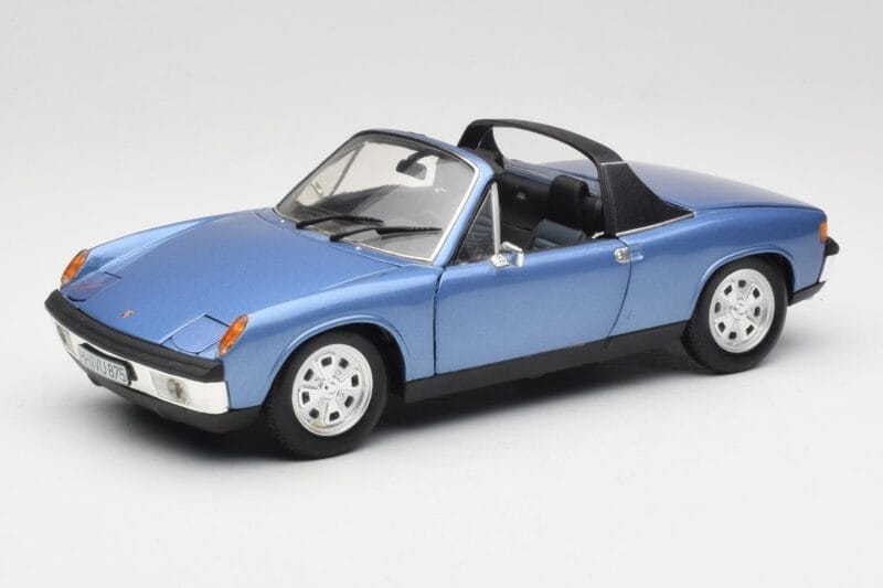 Porsche 914 Bleu Revell 1:18 08975 Métal Moulé