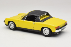 Porsche 914 Jaune Revell 1:18 8976 Métal Moulé — image 7 sur 8