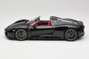 Porsche 918 Spyder Basalte Noir Métallique Minichamps 1:18 110062431 Métal Moulé — image 4 sur 8