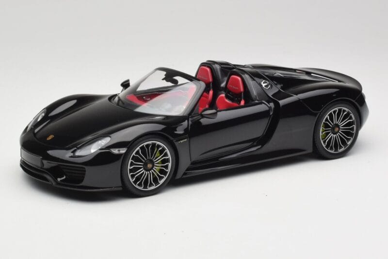 Porsche 918 Spyder Basalte Noir Métallique Minichamps 1:18 110062431 Métal Moulé