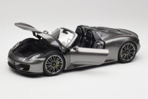 Porsche 918 Spyder Liquid Metal Argent Minichamps 1:18 110062430 Métal Moulé — image 2 sur 8