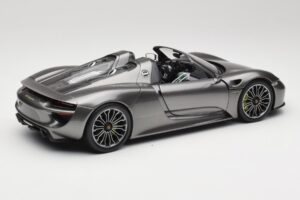 Porsche 918 Spyder Liquid Metal Argent Minichamps 1:18 110062430 Métal Moulé — image 3 sur 8