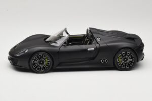 Porsche 918 Spyder Matte Black Minichamps 1:18 110060031 Métal Moulé — image 4 sur 8
