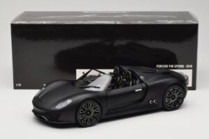 Porsche 918 Spyder Matte Black Minichamps 1:18 110060031 Métal Moulé — image 8 sur 8