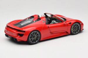 Porsche 918 Spyder Rouge Minichamps 1:18 110062435 Métal Moulé — image 3 sur 8