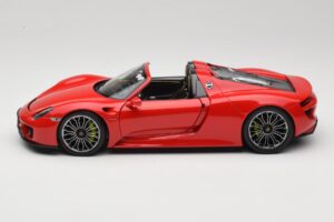 Porsche 918 Spyder Rouge Minichamps 1:18 110062435 Métal Moulé — image 4 sur 8