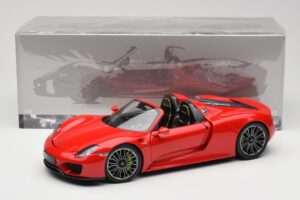 Porsche 918 Spyder Rouge Minichamps 1:18 110062435 Métal Moulé — image 8 sur 8