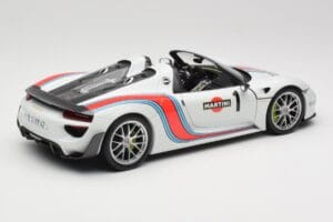 Porsche 918 Spyder Weissach Package Martini Minichamps 1:18 110062440 Métal Moulé — image 3 sur 8