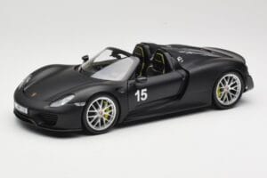 Porsche 918 Spyder Weissach Package Matt Black Minichamps 1:18 110062444 Métal Moulé