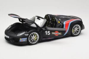 Porsche 918 Spyder Weissach Package Matt Black With Martini Stripes Minichamps 1:18 110062445 Métal Moulé — image 2 sur 8