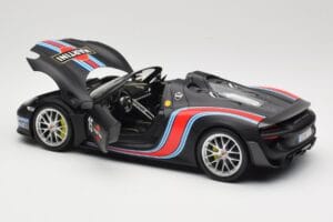Porsche 918 Spyder Weissach Package Matt Black With Martini Stripes Minichamps 1:18 110062445 Métal Moulé — image 5 sur 8