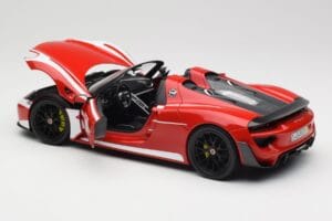 Porsche 918 Spyder Weissach Package Rouge & Rayures Blanches Minichamps 1:18 110062442 Métal Moulé — image 6 sur 9