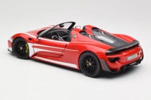 Porsche 918 Spyder Weissach Package Rouge & Rayures Blanches Minichamps 1:18 110062442 Métal Moulé — image 8 sur 9