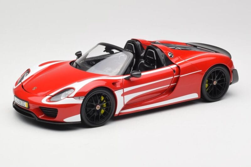 Porsche 918 Spyder Weissach Package Rouge & Rayures Blanches Minichamps 1:18 110062442 Métal Moulé