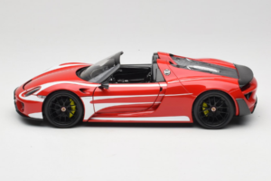Porsche 918 Spyder Weissach Package Rayures Rouge Blanc Minichamps 1:18 110062442-O1 Métal Moulé — image 4 sur 8