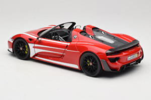 Porsche 918 Spyder Weissach Package Rayures Rouge Blanc Minichamps 1:18 110062442-O1 Métal Moulé — image 7 sur 8