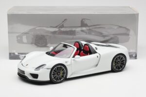 Porsche 918 Spyder Blanc Minichamps 1:18 110062436 Métal Moulé — image 8 sur 8