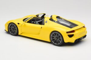 Porsche 918 Spyder Jaune Minichamps 1:18 110062434 Métal Moulé — image 7 sur 8